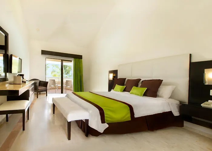 Viva Dominicus Palace By Wyndham, A Trademark All InclusiveResort Hotel